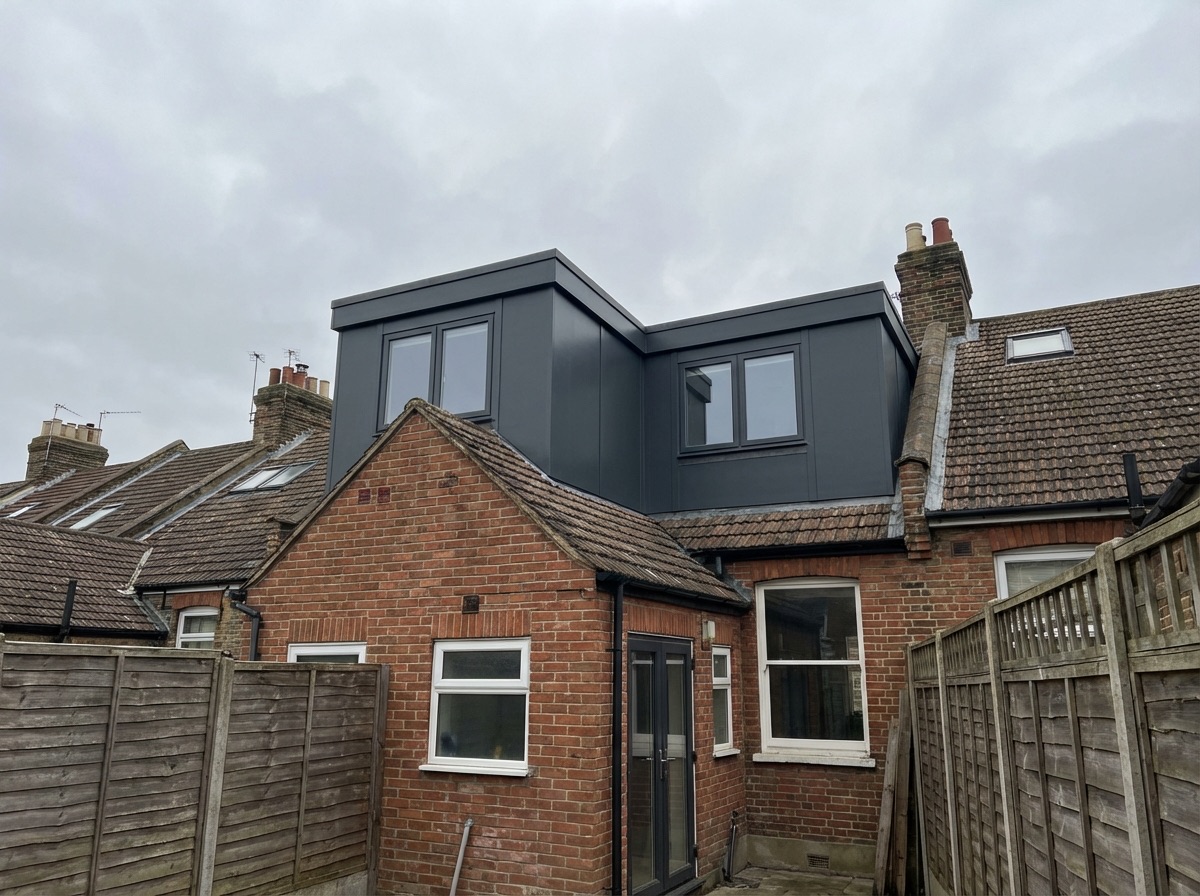 L-shaped dormer loft conversion on Victorian terrace